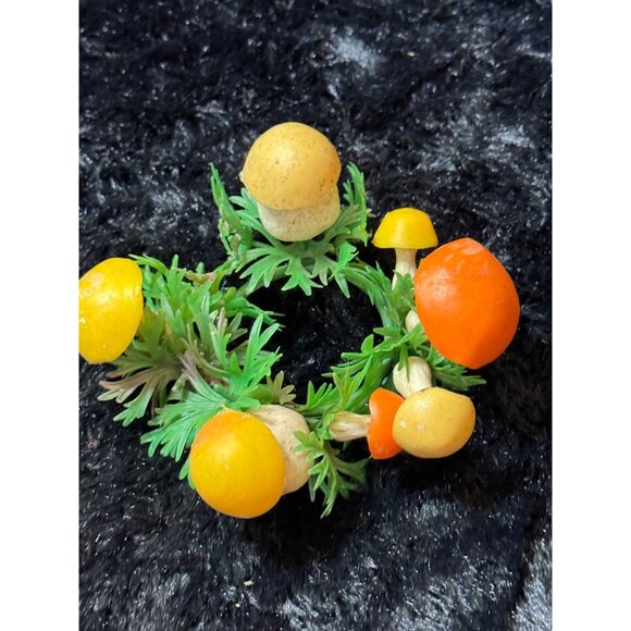 Vintage Mushrooms Deldan Design Italy Plastic Wreath 1960s Centerpiece - Picture 4 of 8
